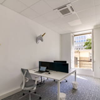 Bureau privé 20 m² 3 postes Location bureau Rue La Boétie Paris 75008 - photo 6